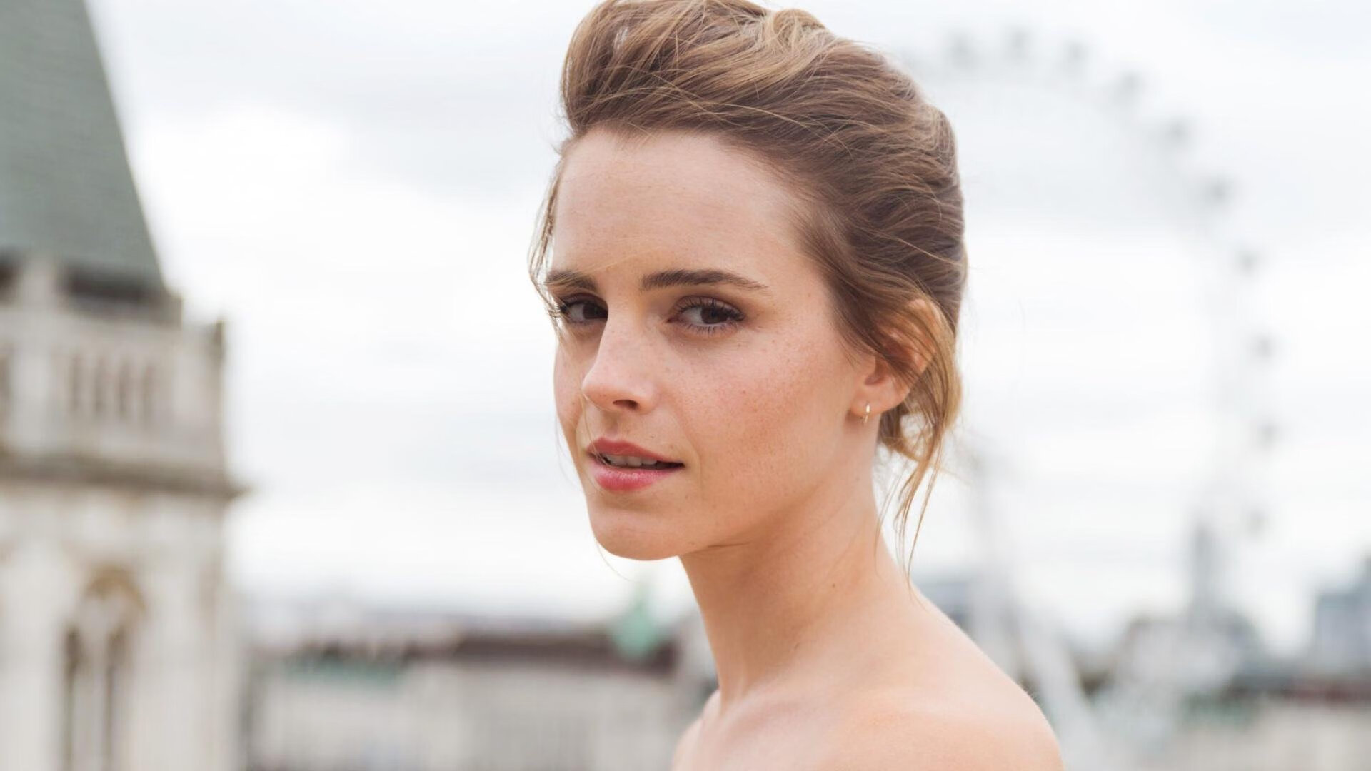 周泓余在女子围棋名人战中表现出色,晋级8强,中国女子围棋名人战周泓余