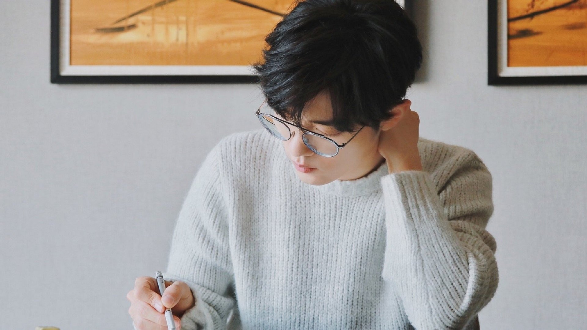 里昂中场坚决为球队争胜,引领士气高昂全力拼搏,里昂 中场