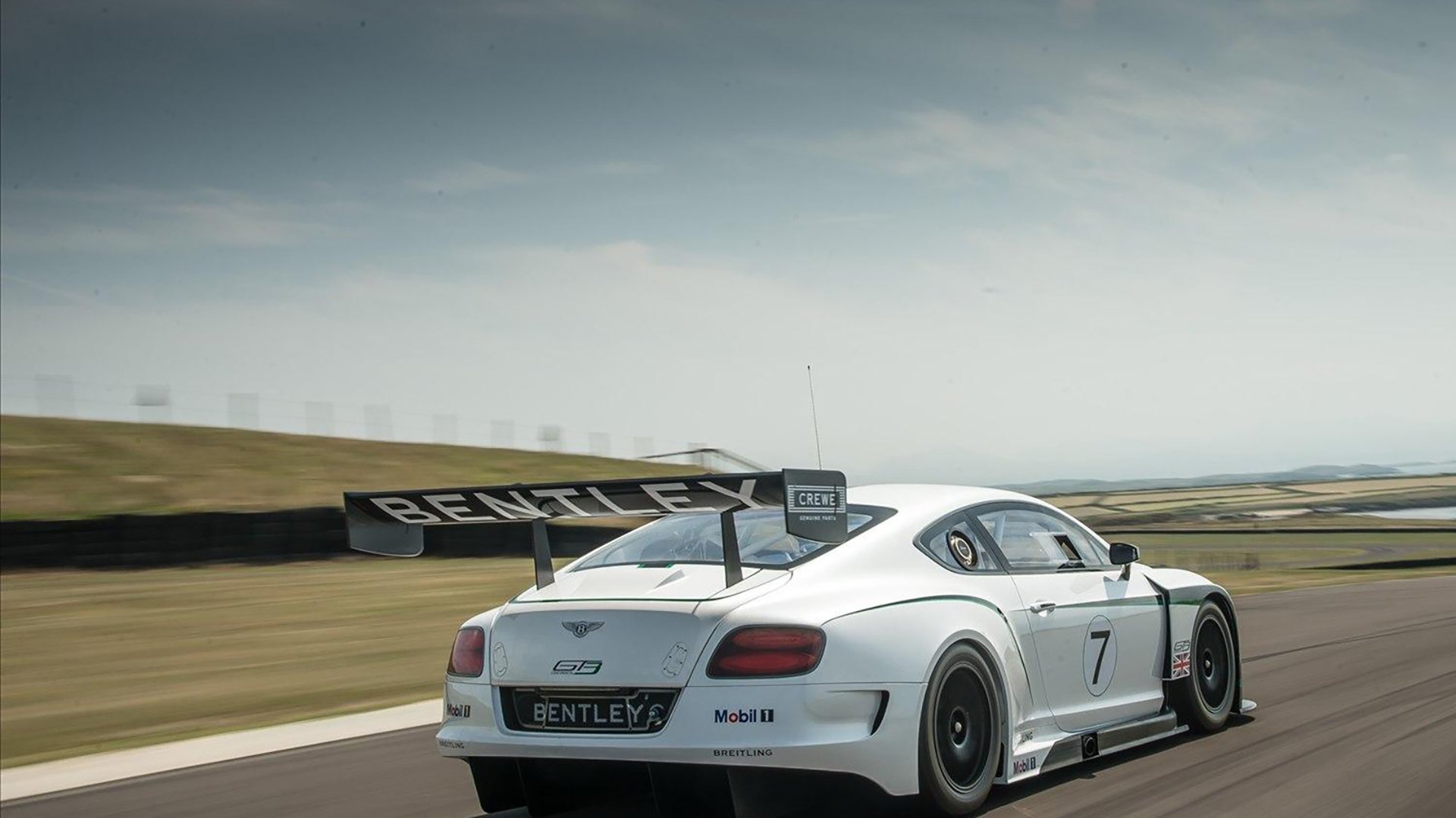 李冰洁200自全程分析:节奏与抗压能力兼备,李冰洁赛后采访